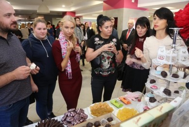 Активная молодежь из России посетила Красный пищевик и Белшину