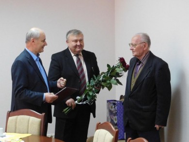 Руководители Бобруйской ТЭЦ-2 поздравили ветерана труда  с 80-летием