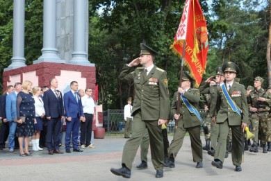 В Первомайском районе прошло возложение венков и цветов к братской могиле советских воинов, погибших в годы Великой Отечественной войны