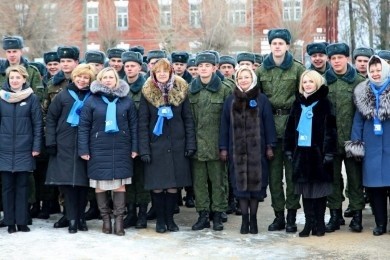 Белорусский союз женщин поздравил военных с 23 февраля