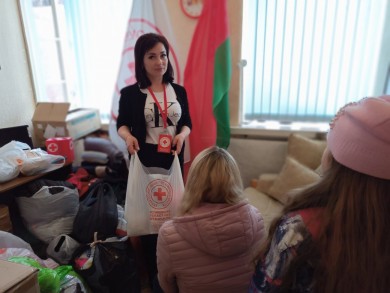 Благотворительная кампания по сбору средств для вынужденных переселенцев из Украины продолжается
