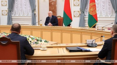 «Мы не воссоздаем КПСС»: Лукашенко обозначил свою позицию по партийному строительству в Беларуси