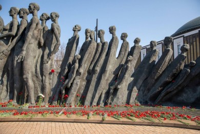 Какие меры социальной защиты установлены законодательством Республики Беларусь бывшим узникам фашизма?