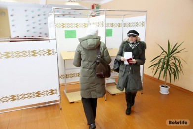 В Бобруйске на избирательных участках работают более 100 профсоюзных наблюдателей