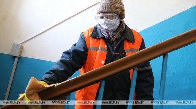В Беларуси установили периодичность работ по уборке подъездов