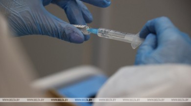 Эксперт уверен в необходимости продолжать вакцинацию против COVID-19