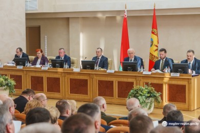 Заседание областного исполнительного комитета и сессия областного Совета депутатов