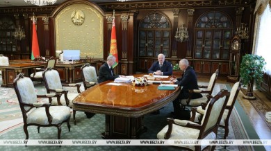 Лукашенко назвал ВНС политическим ядерным оружием Беларуси