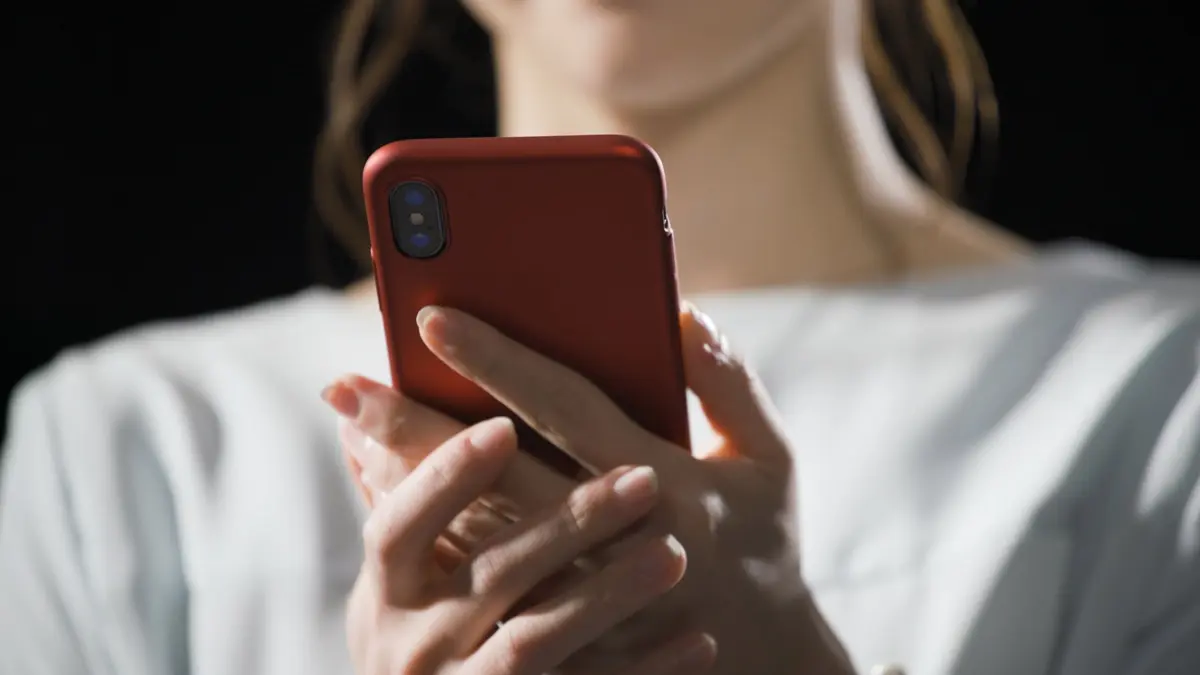 В УВД рассказали об основных признаках мошеннических Instagram аккаунтов. Список прилагается