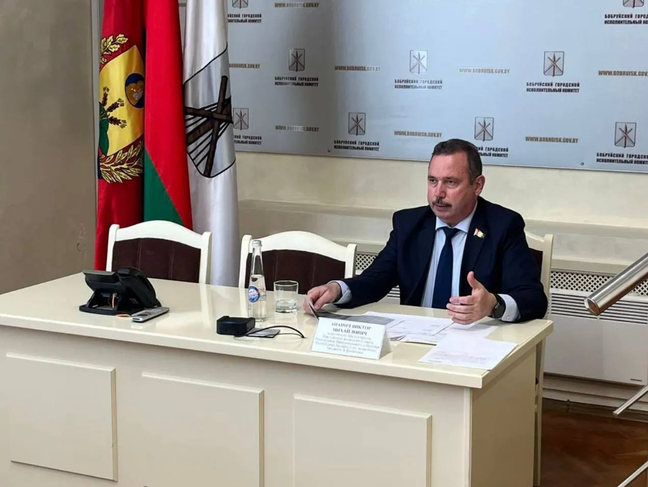 Выездной личный прием граждан проведет 23 мая Виктор Ананич