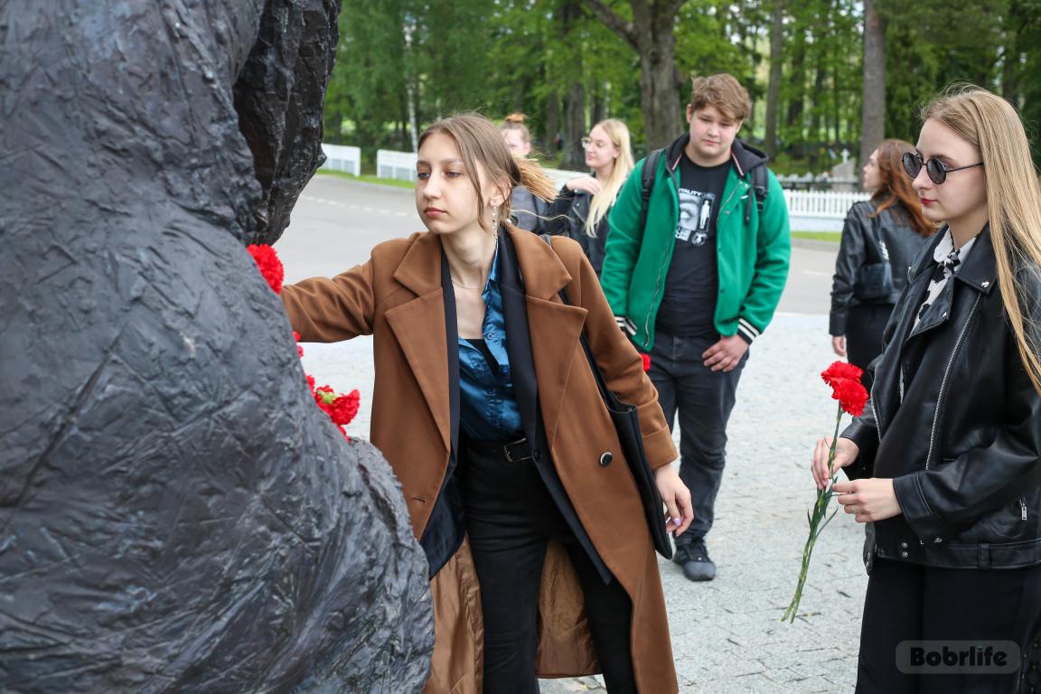 Открытый диалог и урок памяти. Молодые специалисты встретились с главой администрации Первомайского района