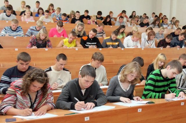 ЦТ по второму профильному предмету сегодня планируют сдавать около 32,7 тыс. абитуриентов