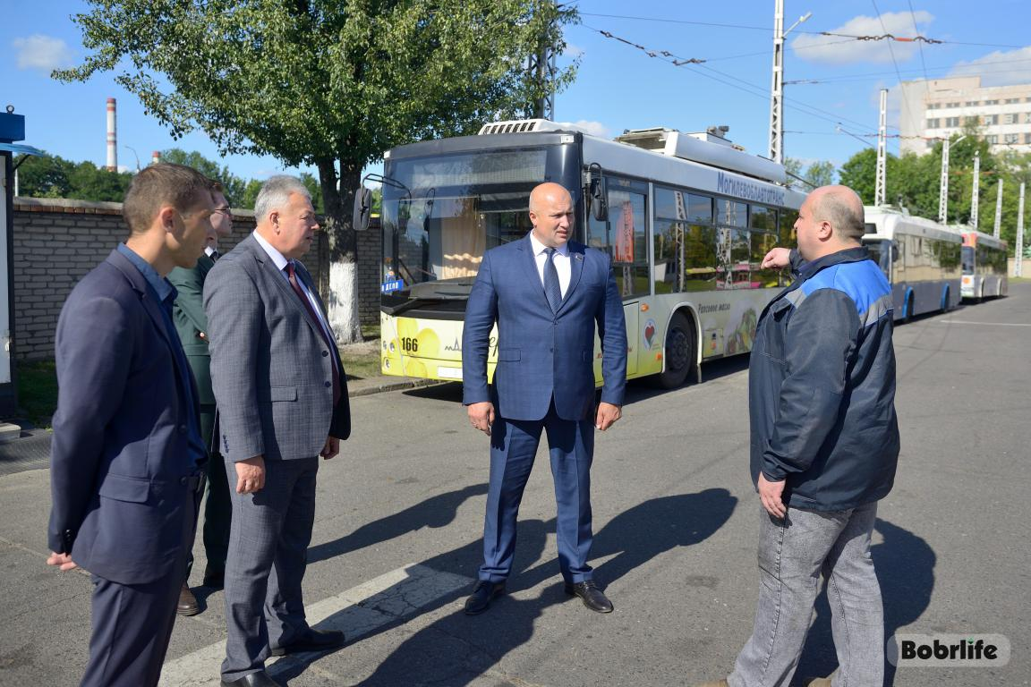 Развивать потенциал. Максим Гурин посетил троллейбусный парк