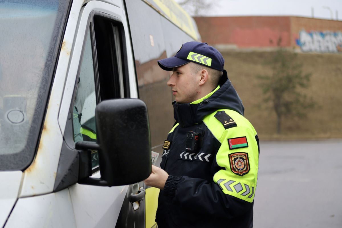 Мобильные экипажи ГАИ проверяют маршрутные такси по всей стране