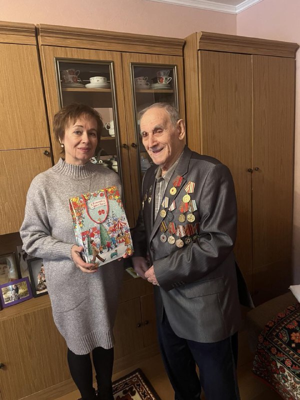 Сегодня самые искренние пожелания в свой адрес принимал труженик тыла Германов Анатолий Андреевич, которому 27 декабря исполнилось 95 лет!